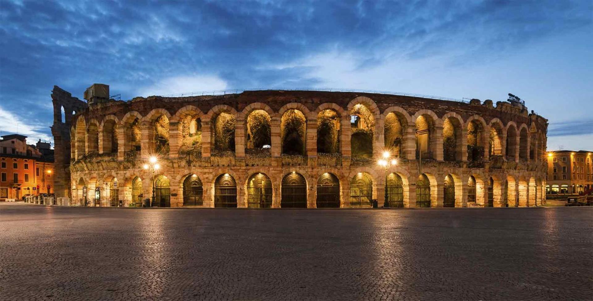 Ferienwohnung -Near Arena & Parking - Pet Friendly Historical Arena Palace Verona Exterior foto