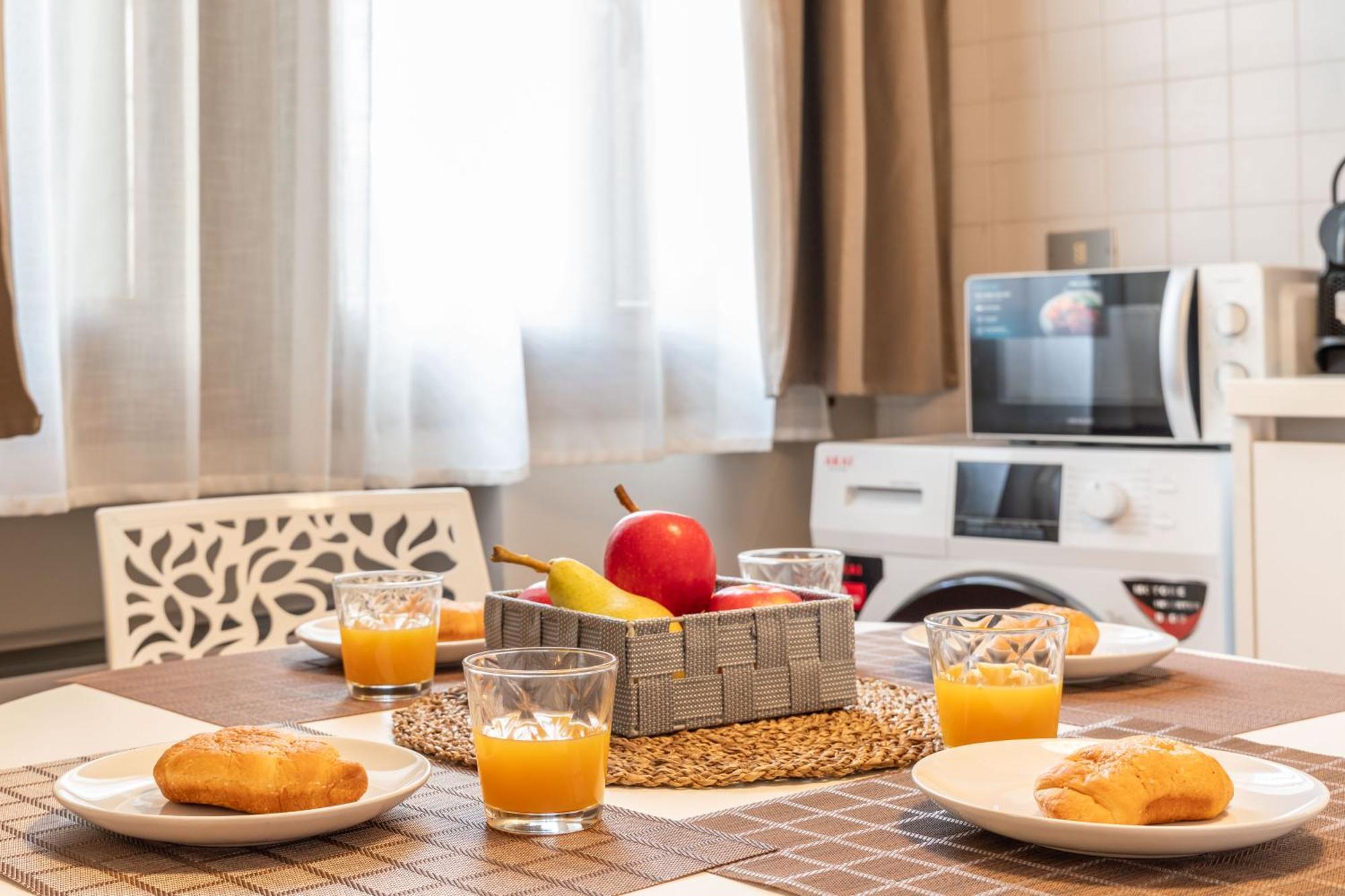 Ferienwohnung -Near Arena & Parking - Pet Friendly Historical Arena Palace Verona Exterior foto