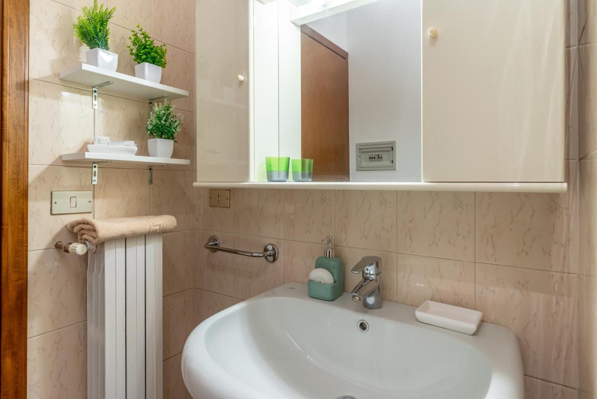 Ferienwohnung -Near Arena & Parking - Pet Friendly Historical Arena Palace Verona Exterior foto