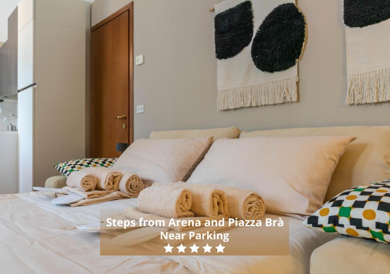 Ferienwohnung -Near Arena & Parking - Pet Friendly Historical Arena Palace Verona Exterior foto